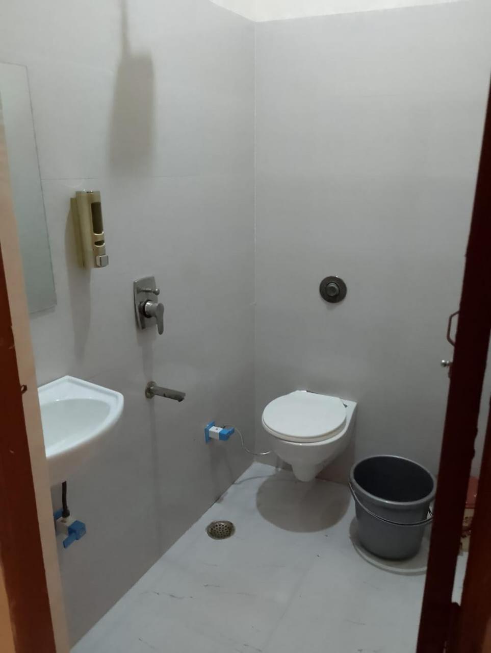 Hotel Lr Delite Inn Mathura Exterior foto